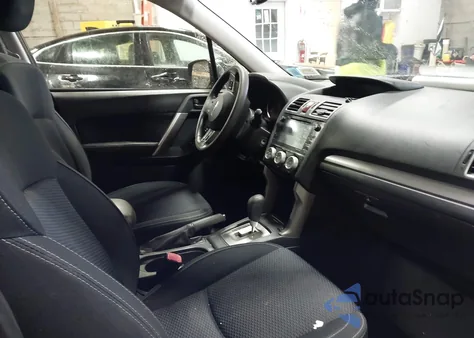 2016 Subaru Forester 2.5I Premium z USA, uszkodzony, nr VIN JF2SJADCXGH403058